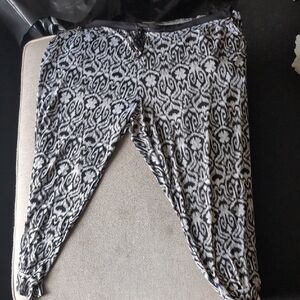 Avenue Monochrome Patterned Pants